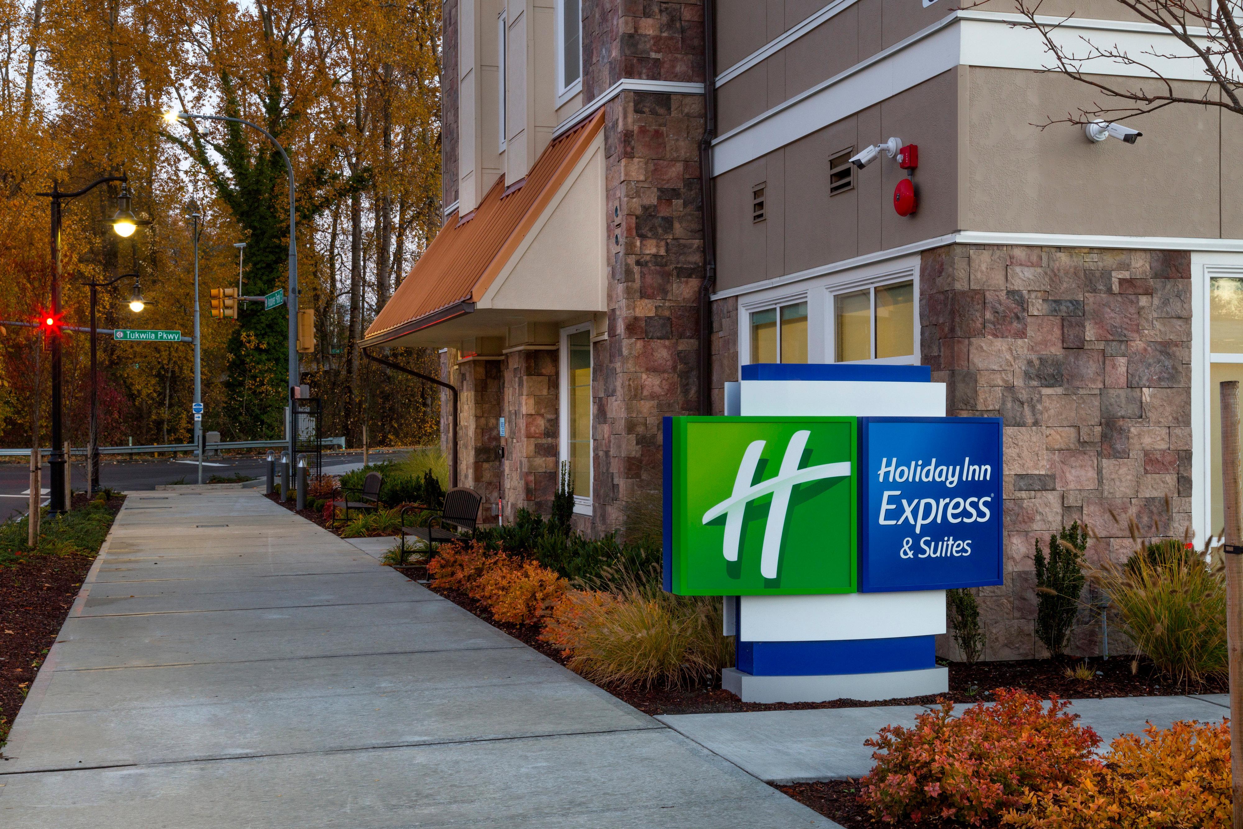 Holiday Inn Express & Suites - Seattle South - Tukwila By Ihg Esterno foto